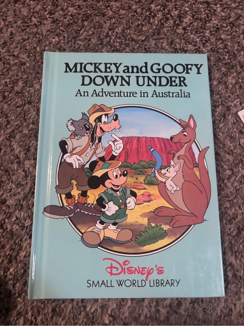 Disney Adventure Book - Mickey & Goofy in Australia, Light Blue Cover